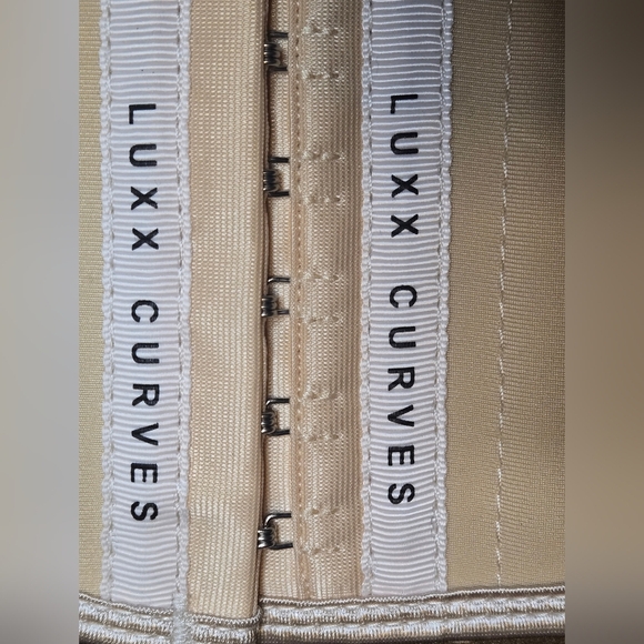 Tan Waist Trainer - Picture 5 of 11